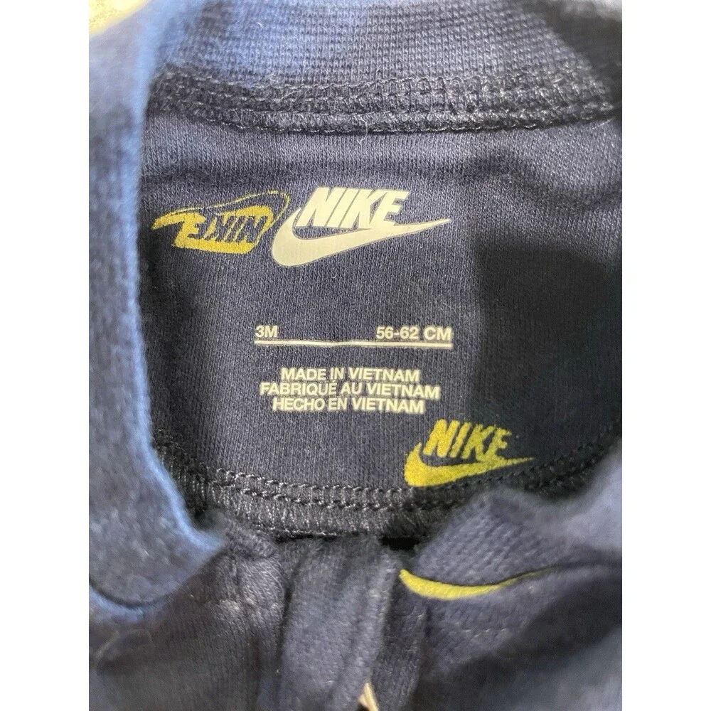 Nike Baby Logo Allover Print Long Sleeve Footed One Piece Pajama Size 3 Months - Picture 2 of 10